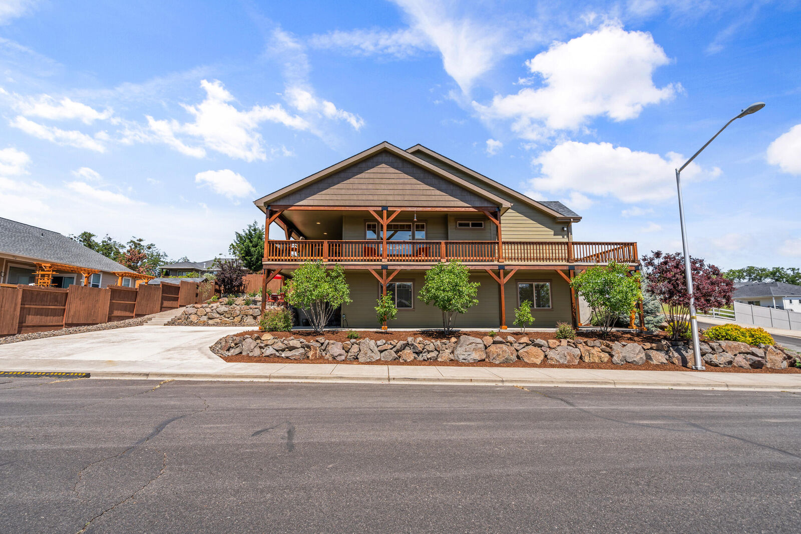 Property Photo:  22 Terra Linda Court  OR 97524 