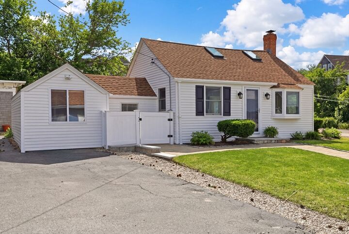 Property Photo:  2 Osprey Ln  MA 02360 