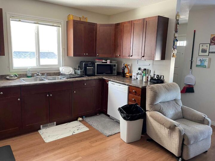 Property Photo: 10703 108 Avenue AB T0H 1L0