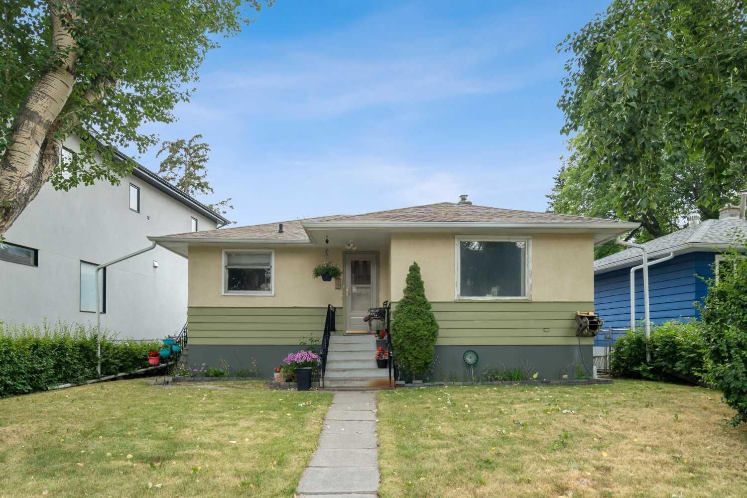Property Photo: 2029 Mountview Crescent NE AB T2E 5N4