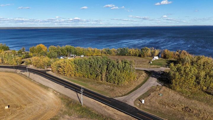 Photo de la propriété:  20 Lloyd Lines Way  AB T0A 2T0 