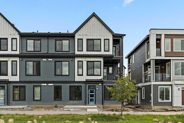 255 Rowmont Boulevard NW 301 — photo 1