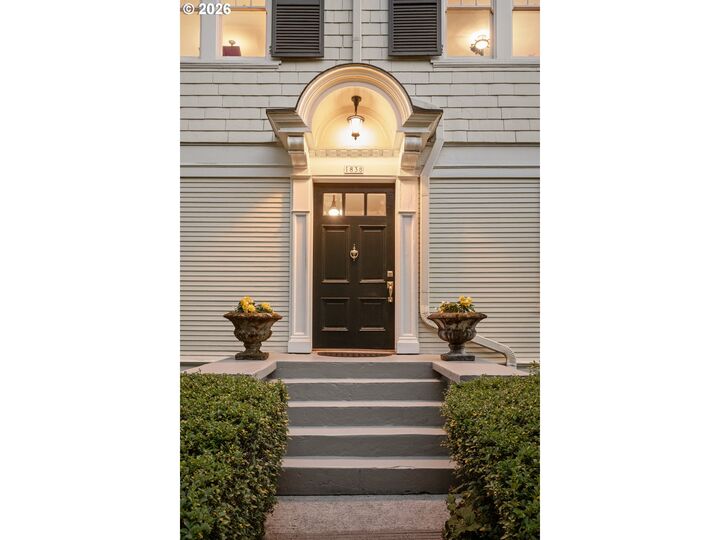 Property Photo:  1838 SE Harrison St  OR 97214 