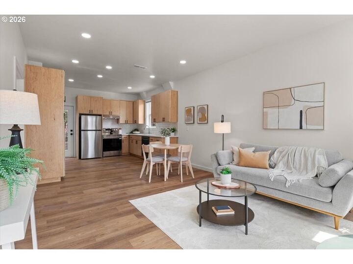 Property Photo: 7725 SE Lambert St OR 97206