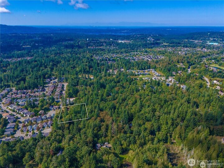 Property Photo:  25010 SE 17th Street  WA 98075 