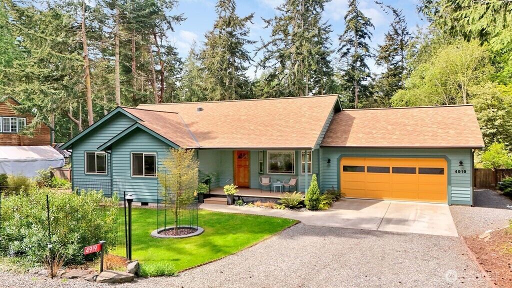 Property Photo:  4919  Bell Street  WA 98368 