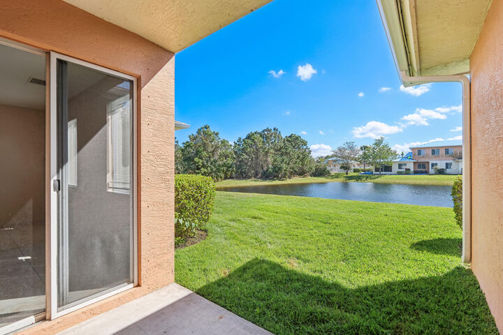 Property Photo:  2584 SW Stockbridge Sq Square SW  FL 32962 