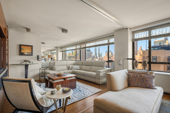 Property Photo:  190 E 72nd Street 17ab  NY 10021 