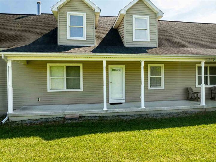 Property Photo:  7840 N Jacksonburg Road  IN 47346 