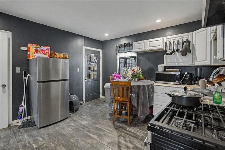 Property Photo:  1 Hale Street  RI 02909 