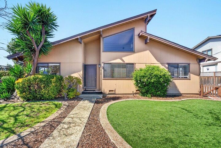 Property Photo:  300 Columbia Street  CA 95060 