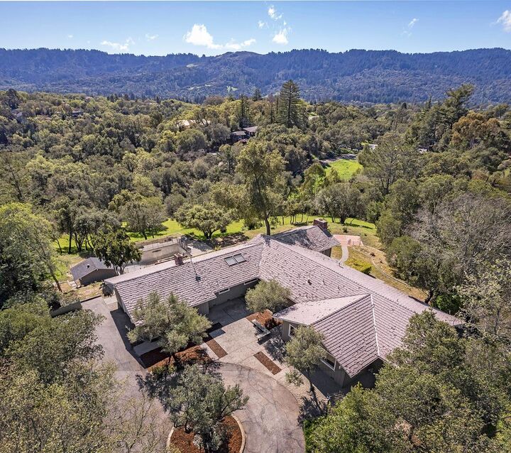 Property Photo:  747 Westridge Drive  CA 94028 