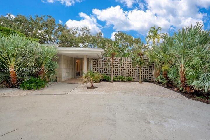Property Photo:  5305 SW 62nd Ave  FL 33155 