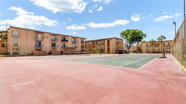Property Photo:  7208 Fairway Dr I9  FL 33014 