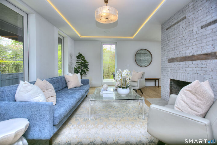 Property Photo:  123 Cross Highway  CT 06880 