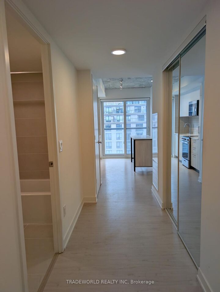 Property Photo:  65 Mutual Street 906  ON M5B 0E5 