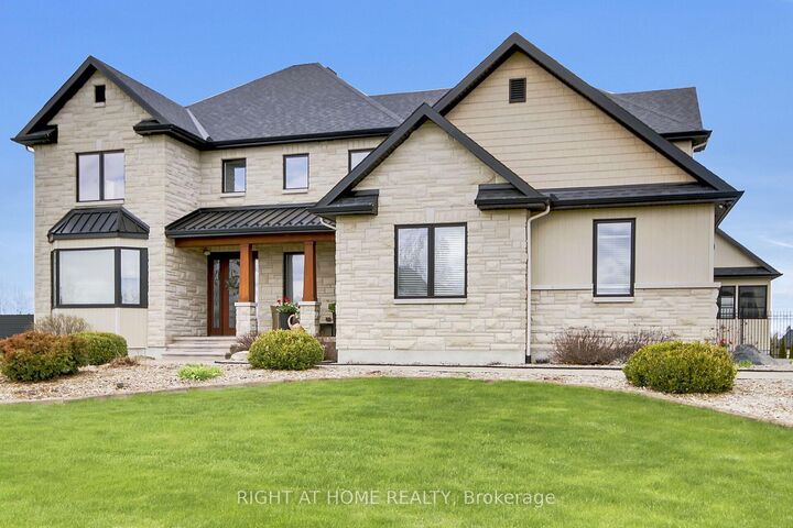 Property Photo: 105 Ravenview Way ON K2W 0E2