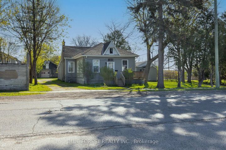 Property Photo:  464-466 Third Street  ON N5V 2B9 