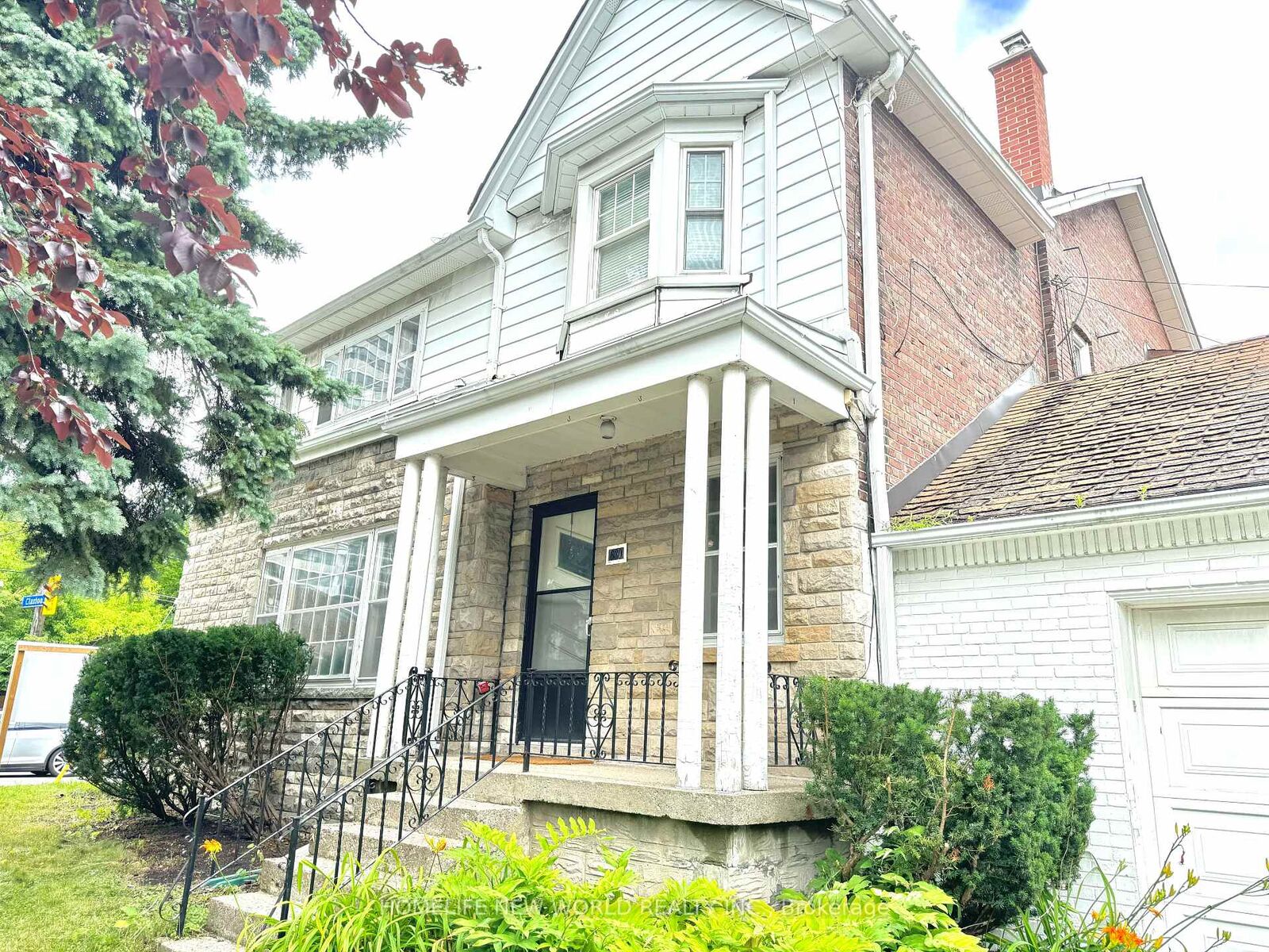 Property Photo:  1563 Bathurst Street  ON M5P 3H8 