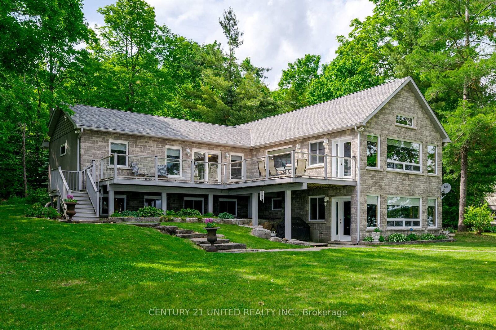 Property Photo: 3069 Clear Lake Road W ON K0L 2H0