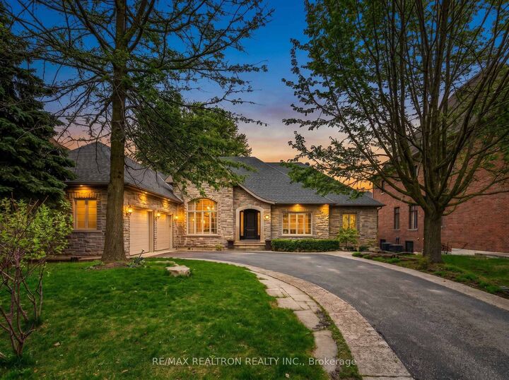 Property Photo: 103 Duncan Road ON L4C 6J4