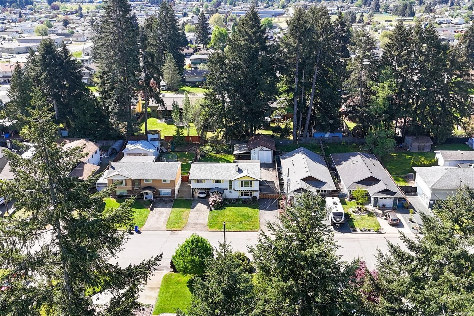 Property Photo: 3950 Dunsmuir St BC V9Y 7T4
