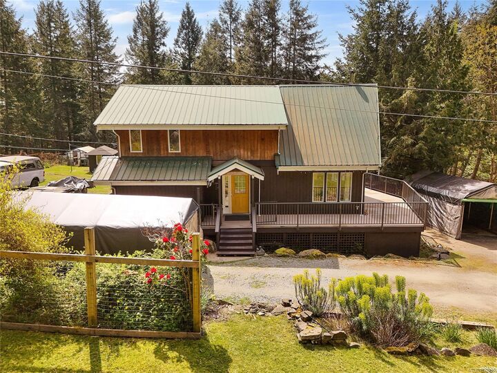 Property Photo: 412 Wood Dale Dr BC V0N 2J2