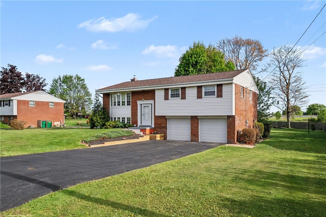 Property Photo:  156 Westwood Mnr  PA 16001 