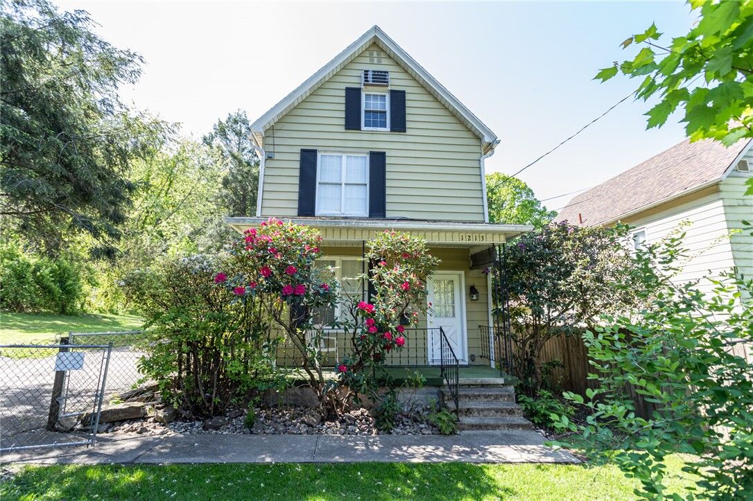 Property Photo:  1213 McCormick Ave  PA 15425 