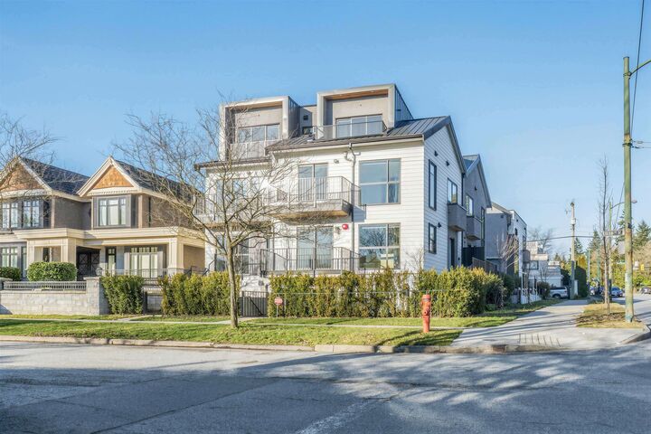 Property Photo: 7359 Oak Street BC V6P 1V9