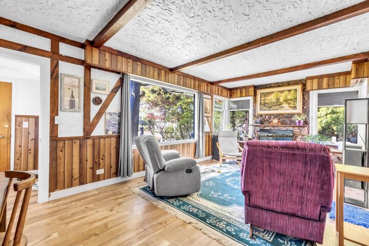 46133 Third Avenue — photo 1