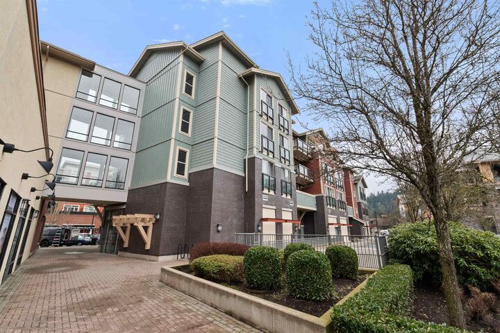 Property Photo: 45530 Market Way 407 BC V2R 0M5