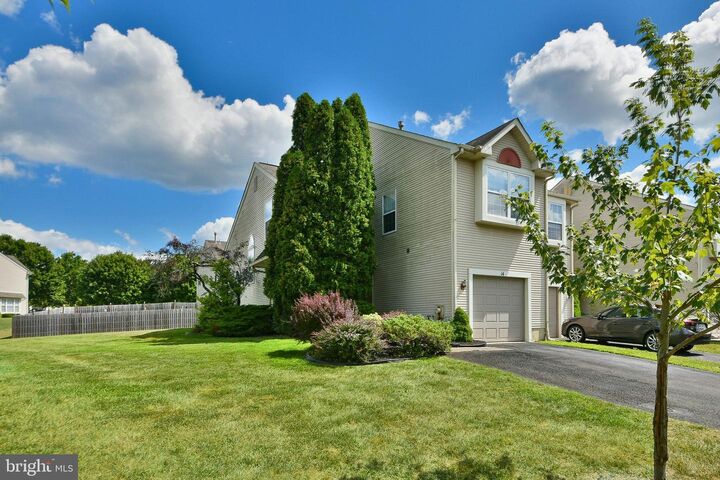 Property Photo:  14 Nutmeg Place  PA 18940 