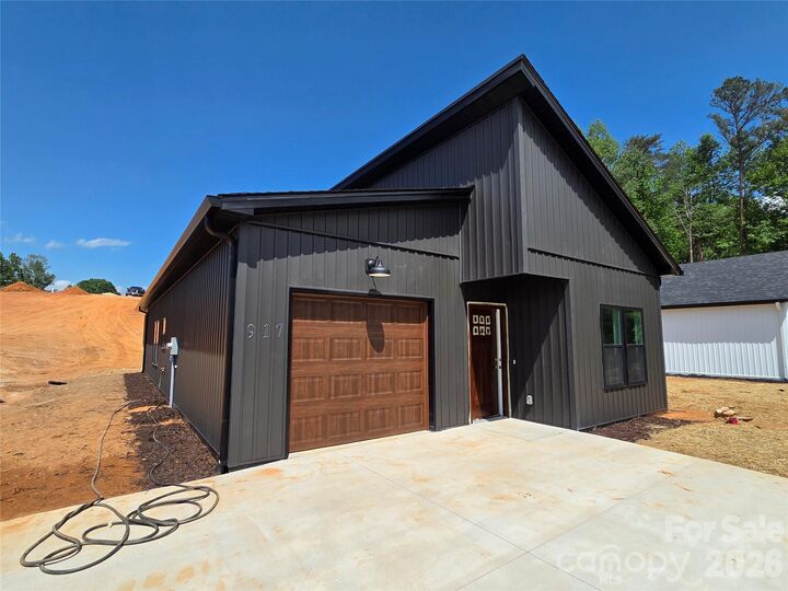 Property Photo:  917 Overlook Drive SW 6  NC 28645 