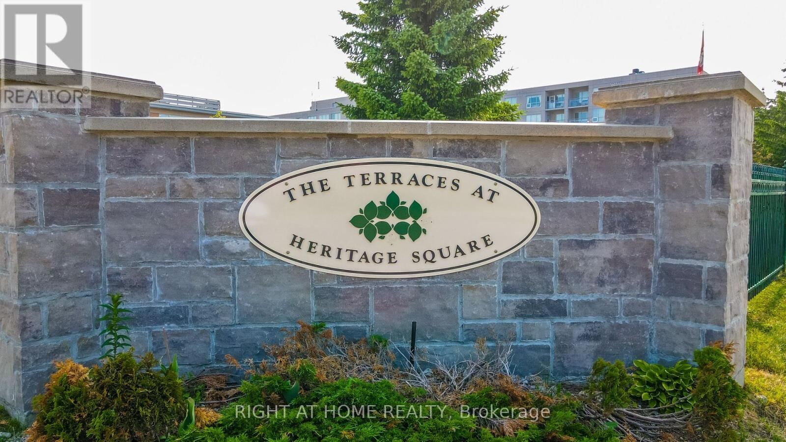 Property Photo:  90 Dean Avenue 410  ON L4N 0M3 