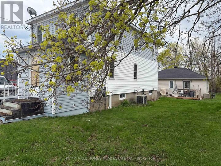 Property Photo:  803 St Lawrence Street  ON K0E 1T0 