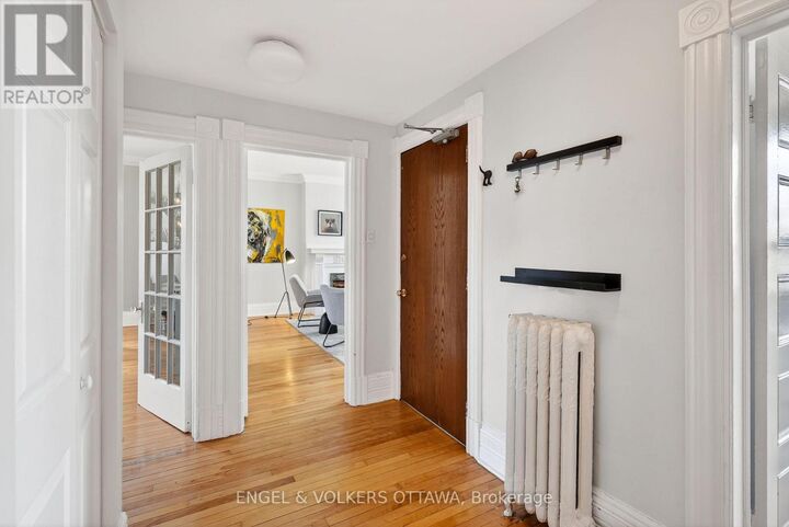 Property Photo:  120 Lewis Street 2  ON K2P 0S7 