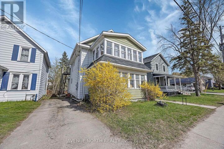 Property Photo:  143 Brockville Street  ON K7A 3Y7 