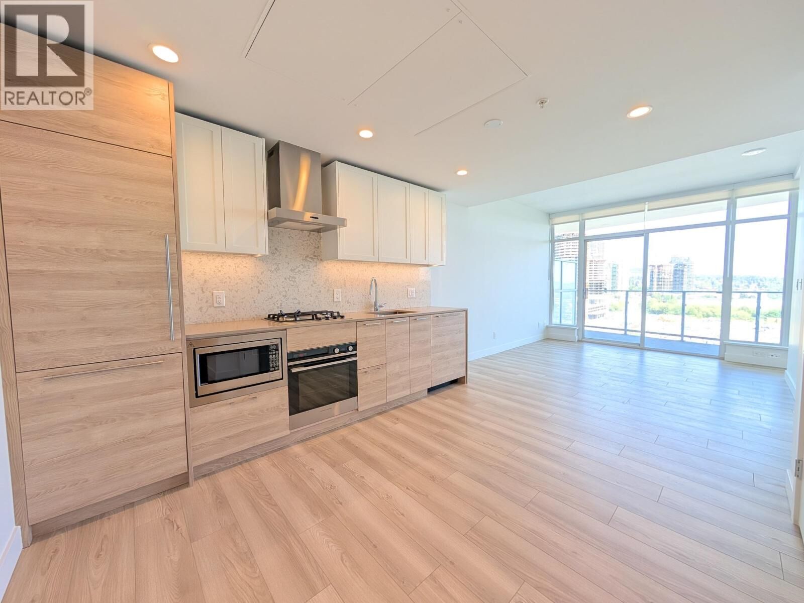 Property Photo:  2381 Beta Avenue 1305  BC V5C 0P7 