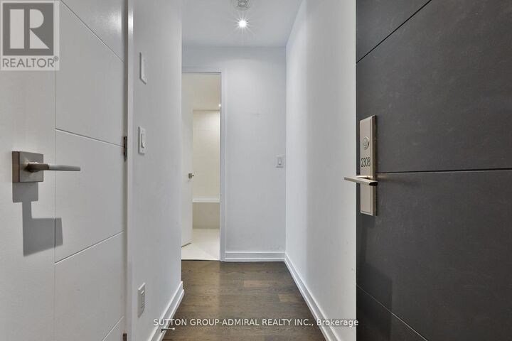 Property Photo:  488 University Avenue 2308  ON M5G 0C1 