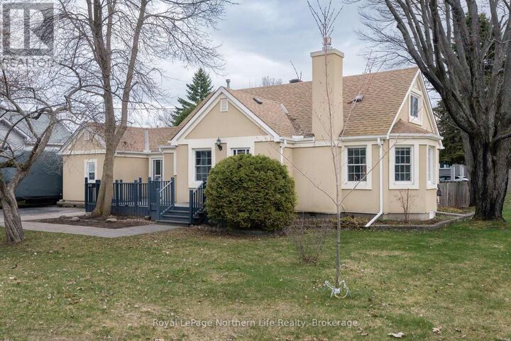 Property Photo:  40 Macdonald Avenue West  ON P1A 1G5 