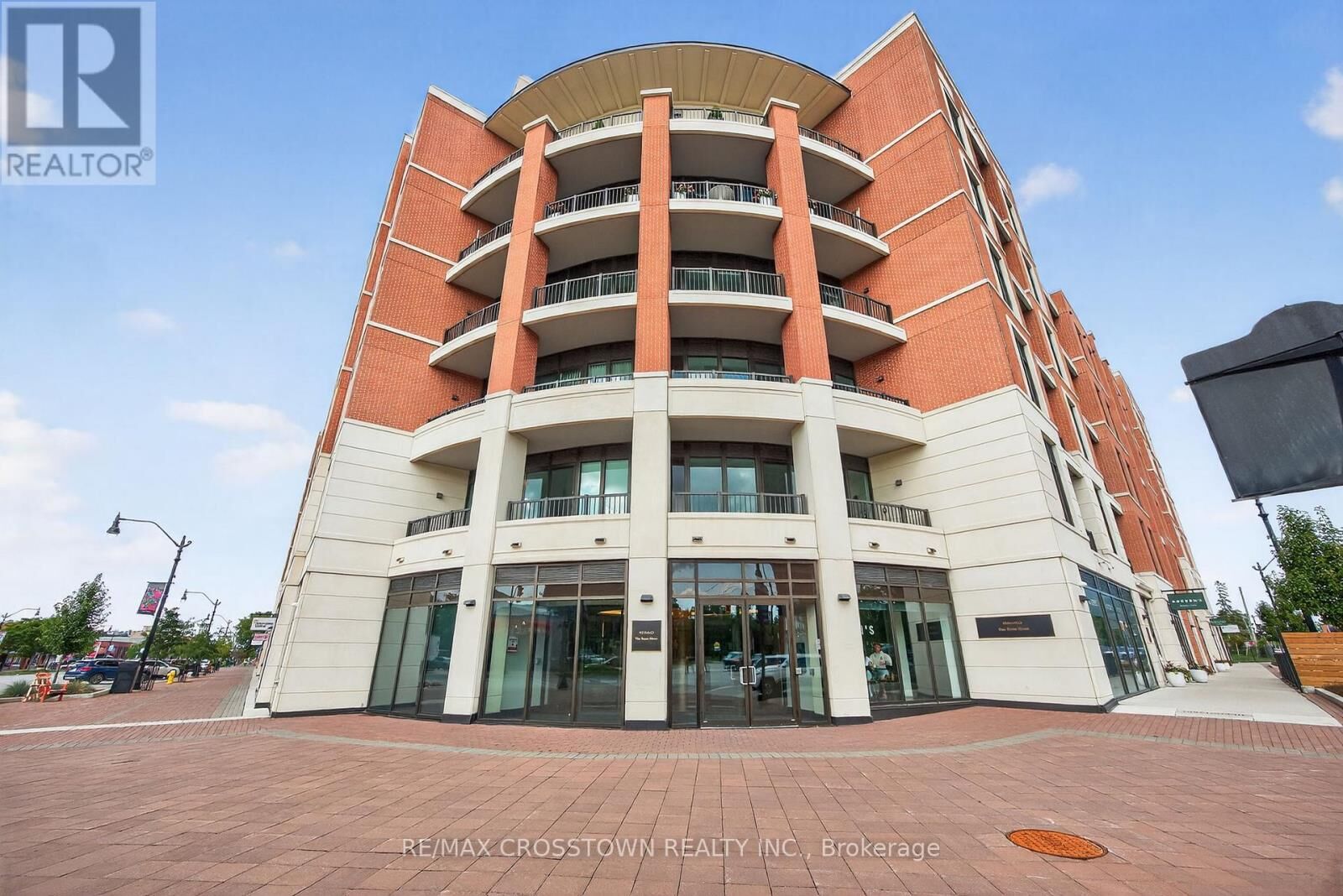 Property Photo:  1 Hume Street 220  ON L9Y 0X3 