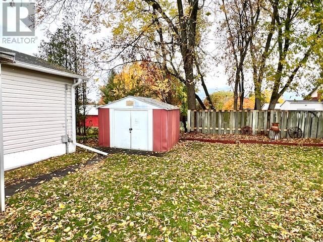 Property Photo:  1871 Oxford Avenue 3  ON K6V 7B5 