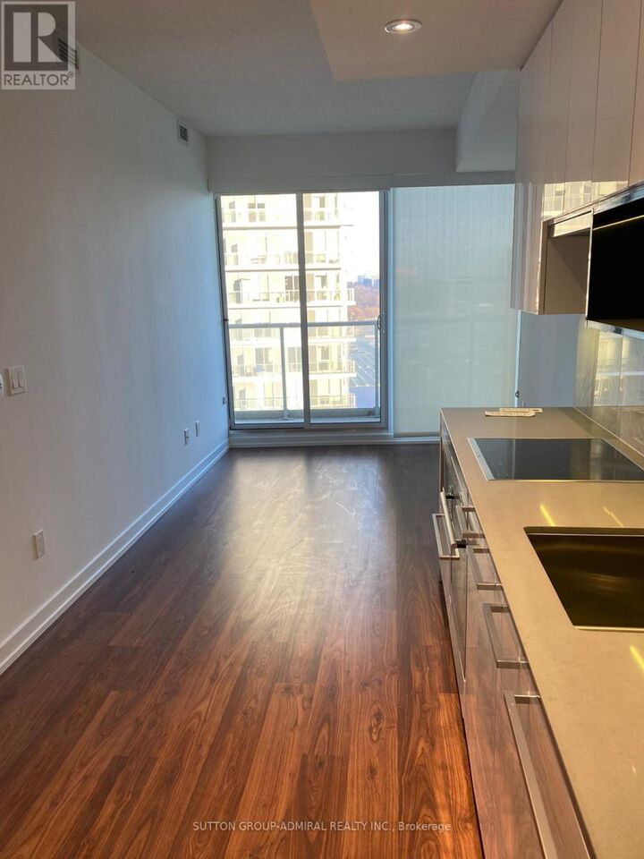 Property Photo:  115 McMahon Drive 808  ON M2K 0E3 