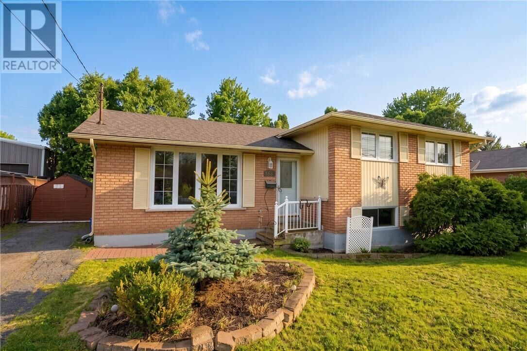 Property Photo:  55 Kipling Court  ON P3A 1E2 