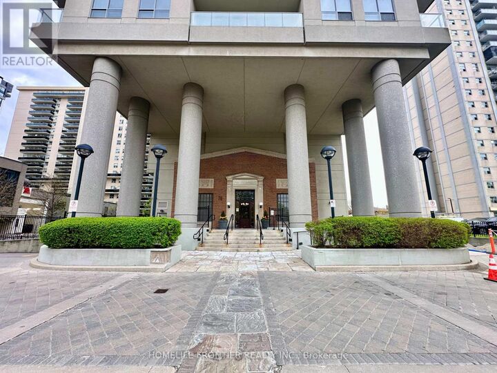 Property Photo:  70 High Park Avenue 1304  ON M6P 1A1 