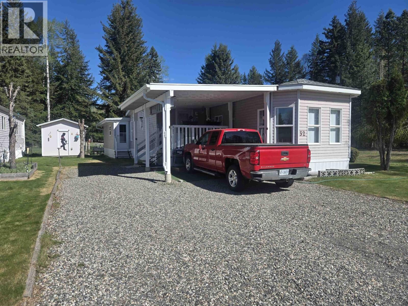 Property Photo:  2682 Richarson Road 32  BC V2J 4R7 