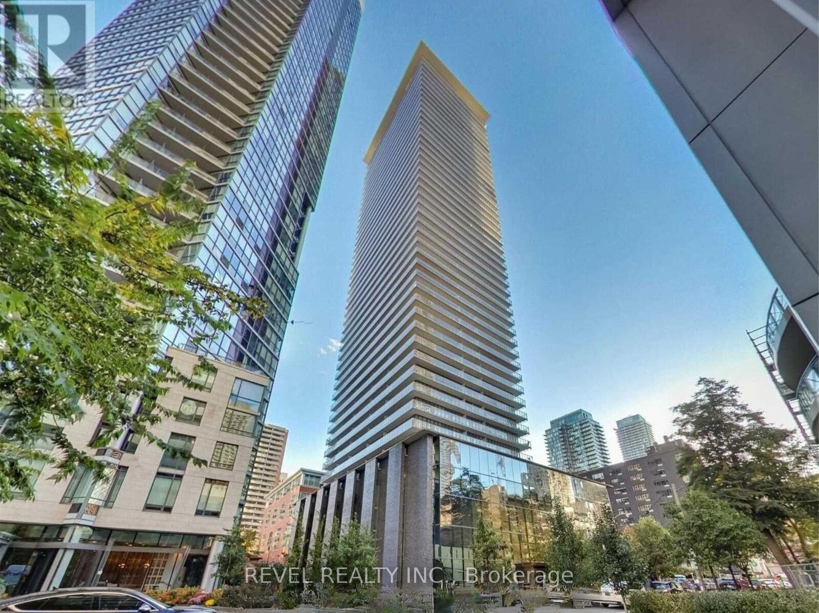 Property Photo:  33 Charles Street East 2901  ON M4Y 0A2 