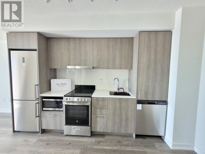 Property Photo:  195 Commerce Street 2905  ON L4K 0P9 