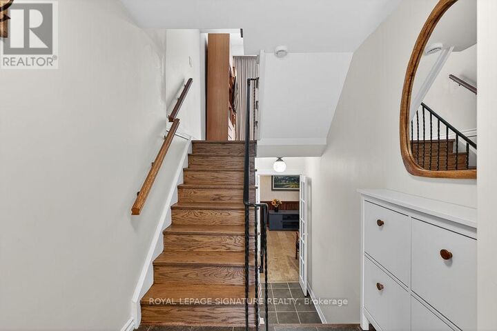 Property Photo:  36 Vicora Link Way  ON M3C 1B1 